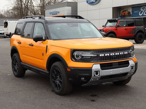 New 2026 Ford Bronco Sport Badlands w/ Badlands Tech Package AWD/4WD image 2