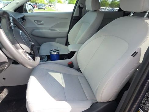 Used 2025 Hyundai Kona SEL image 4