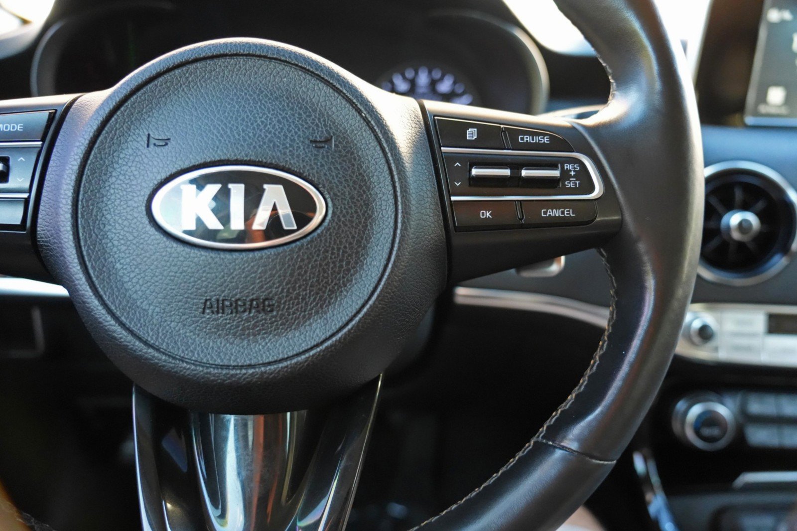Used 2019 Kia Stinger AWD/4WD image 20