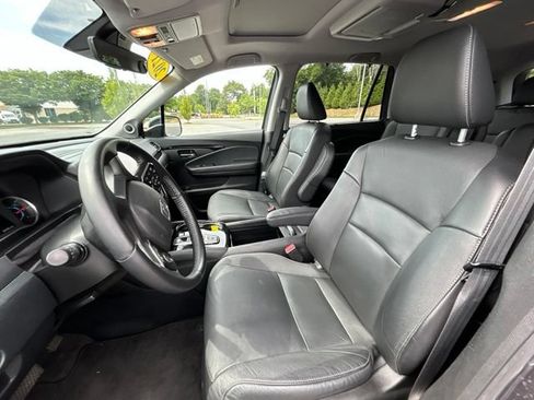 Used 2021 Honda Pilot Touring image 25