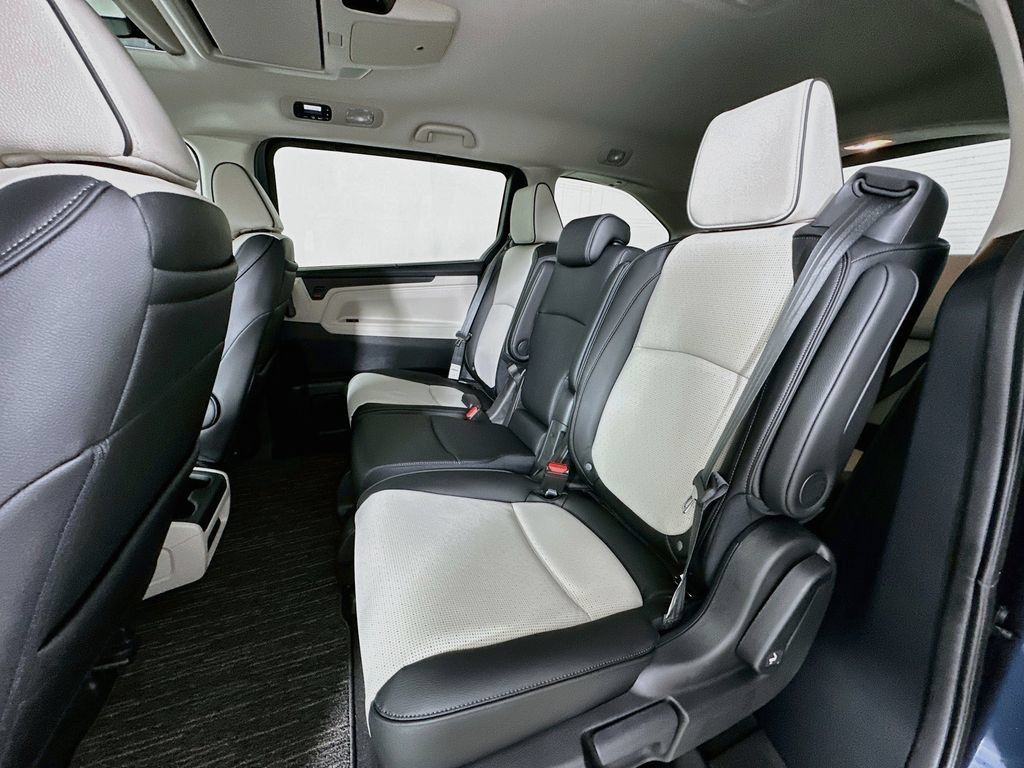 Used 2026 Honda Odyssey Elite image 17