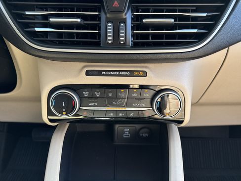 Used 2022 Ford Escape SEL image 21