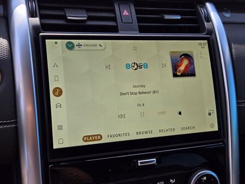 Used 2023 Land Rover Discovery Metropolitan Edition image 22