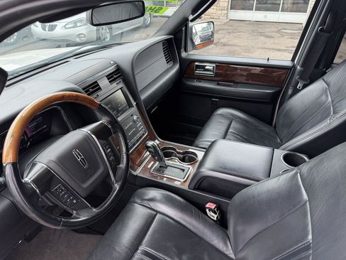 Used 2015 Lincoln Navigator 4WD image 12