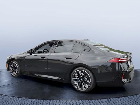 Certified 2026 BMW i5 eDrive40 w/ M Sport Package AWD/4WD image 4