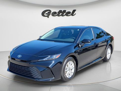 Certified 2025 Toyota Camry LE image 31