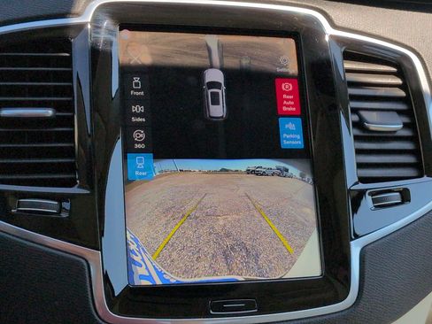 Used 2023 Volvo XC90 B6 Plus w/ Protection Package AWD/4WD image 18