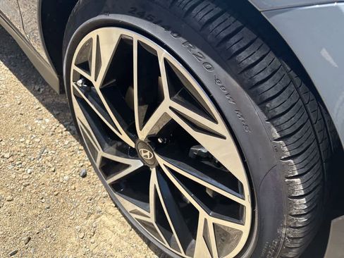 Used 2024 Hyundai Ioniq 6 Limited image 5