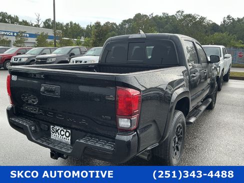 Used 2022 Toyota Tacoma SR5 w/ Technology Package RWD image 5