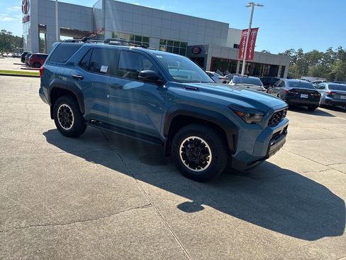 New 2026 Toyota 4Runner TRD Off-Road Premium AWD/4WD image 9