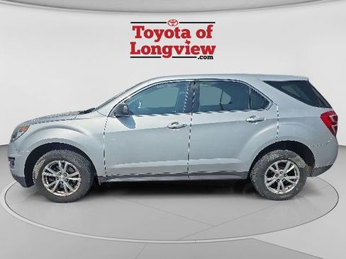 Used 2017 Chevrolet Equinox LS AWD/4WD image 4