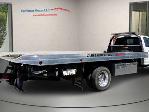 Used 2019 Ford F550 4x4 Regular Cab Super Duty image 4