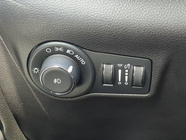 Used 2025 Jeep Compass Latitude w/ Altitude Special Edition AWD/4WD image 26