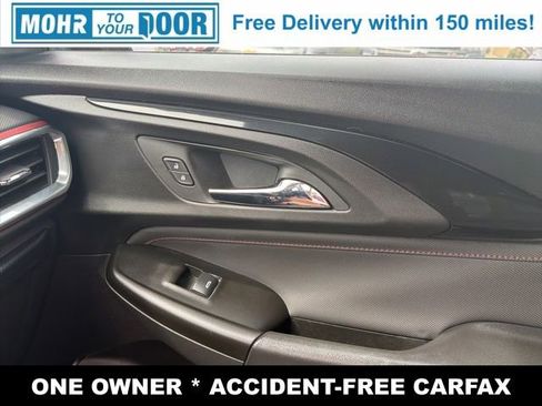 Used 2023 Chevrolet TrailBlazer RS w/ Sun and Liftgate Package FWD image 27