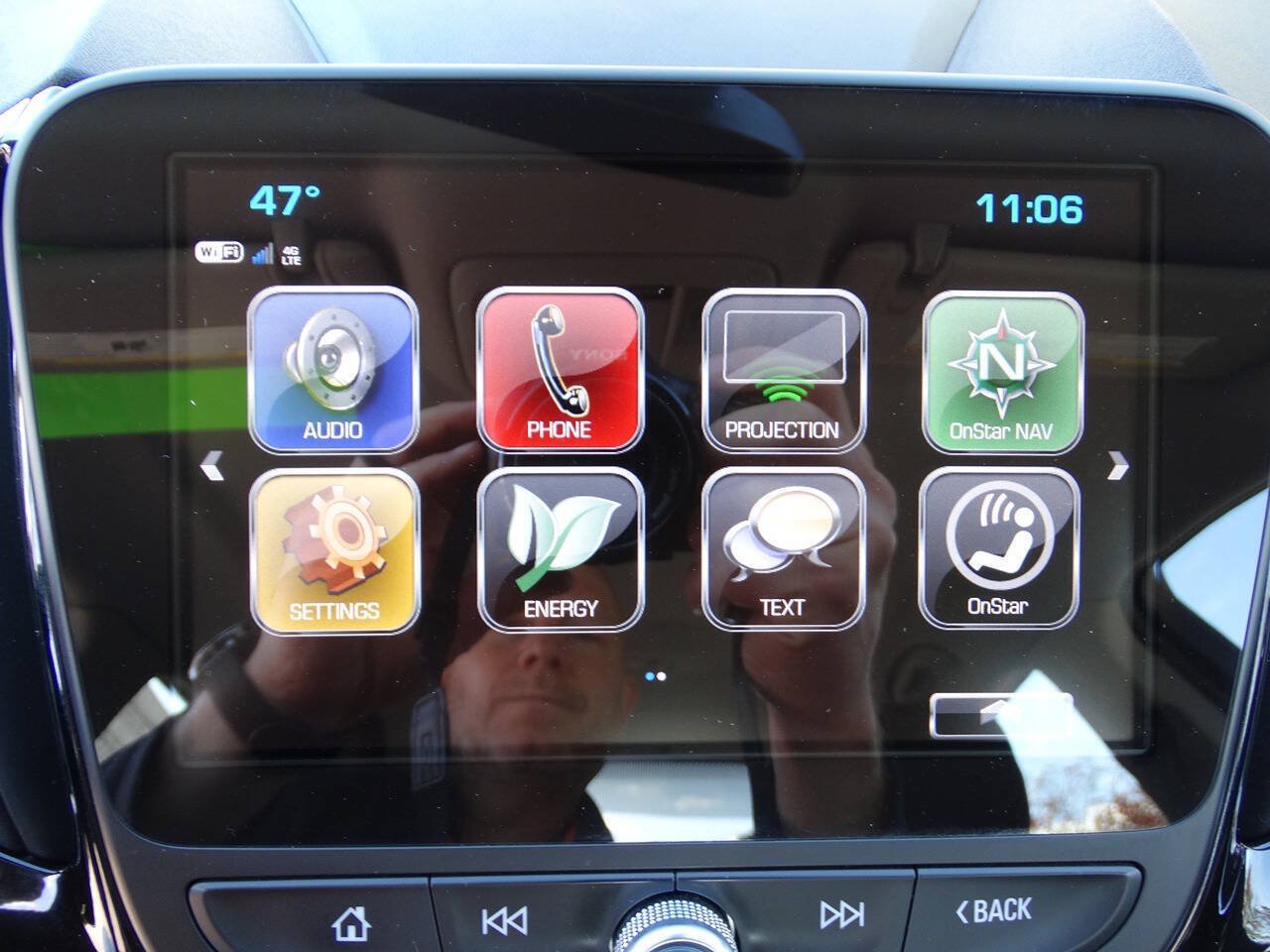 Used 2018 Chevrolet Volt Premier FWD image 20