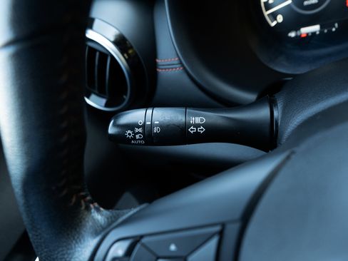 Used 2022 Nissan Kicks SR w/ Interior Electronics Package image 23