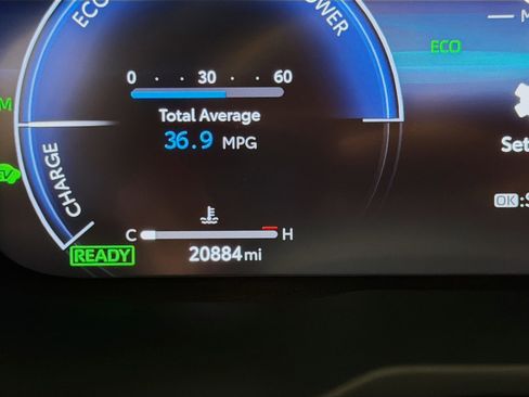 Used 2023 Toyota RAV4 XSE AWD/4WD image 8