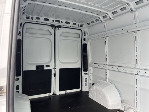 Used 2025 RAM ProMaster 2500 w/ Quick Order Package 22G SLT FWD image 10