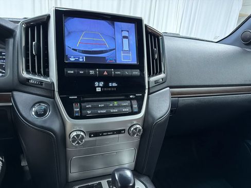Used 2016 Toyota Land Cruiser AWD/4WD image 22