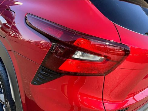 Certified 2025 Chevrolet Trax RS w/ Driver Confidence Package image 29