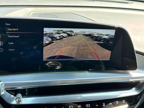 Certified 2024 Cadillac Lyriq Luxury AWD/4WD image 11