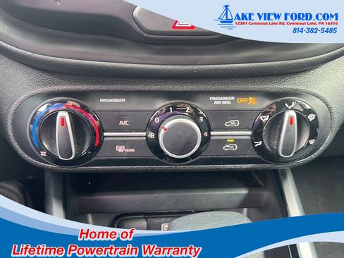 Used 2022 Kia Soul LX image 28