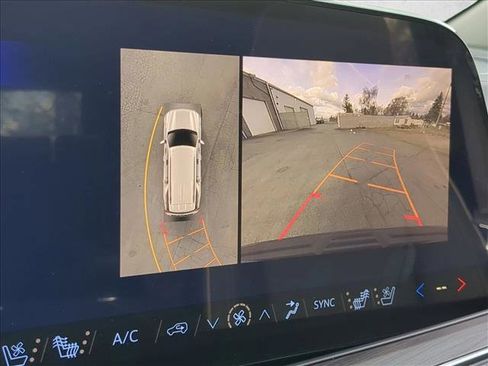 New 2026 Chevrolet Tahoe Premier w/ Sun And Tow Package AWD/4WD image 19