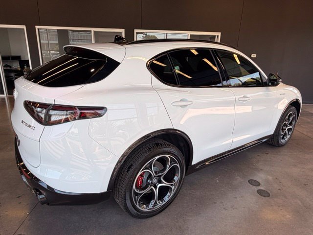 New 2026 Alfa Romeo Stelvio Sprint AWD/4WD image 8
