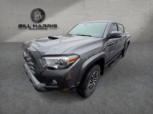 Used 2021 Toyota Tacoma TRD Sport w/ Technology Package AWD/4WD image 2