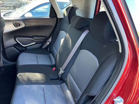 Used 2025 Kia Soul LX w/ LX Technology Package image 33