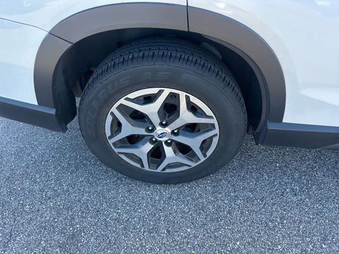 Used 2022 Subaru Forester Premium image 5
