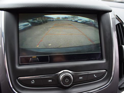 Used 2019 Chevrolet Cruze LT image 17