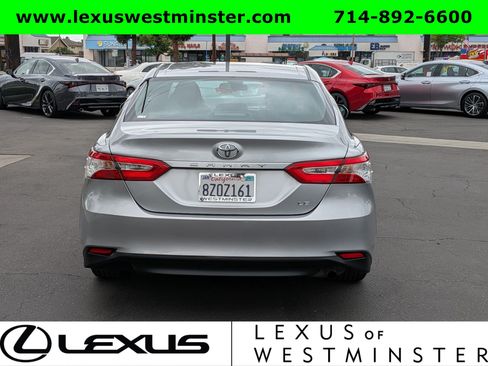 Used 2018 Toyota Camry LE FWD image 9