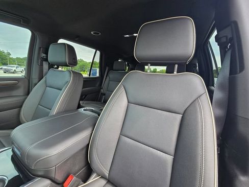 Used 2025 Chevrolet Tahoe Premier AWD/4WD image 25