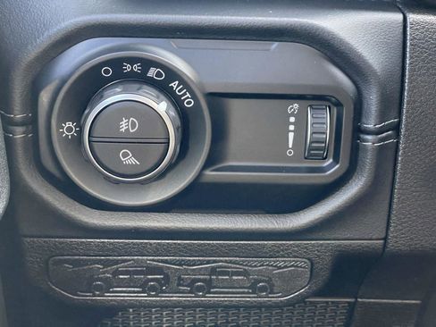 Used 2024 Jeep Gladiator Rubicon image 31