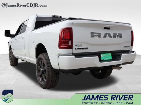 Used 2025 RAM 3500 Laramie w/ Sport Appearance Package AWD/4WD image 3