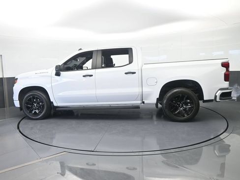 Used 2023 Chevrolet Silverado 1500 Custom RWD image 3