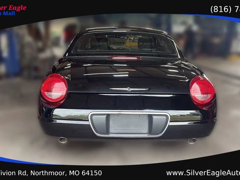Used 2002 Ford Thunderbird RWD image 3