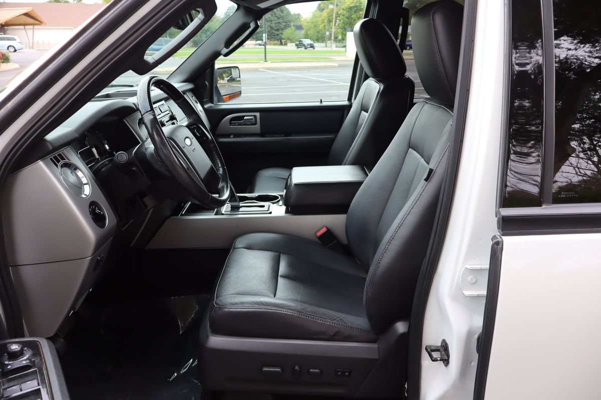 Used 2014 Ford Expedition Limited w/ Equipment Group 301A RWD image 17