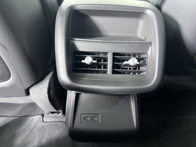 Used 2026 Cadillac Lyriq Luxury AWD/4WD image 21