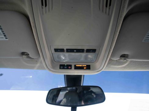 Used 2018 Chevrolet Cruze LT w/ Convenience Package image 18