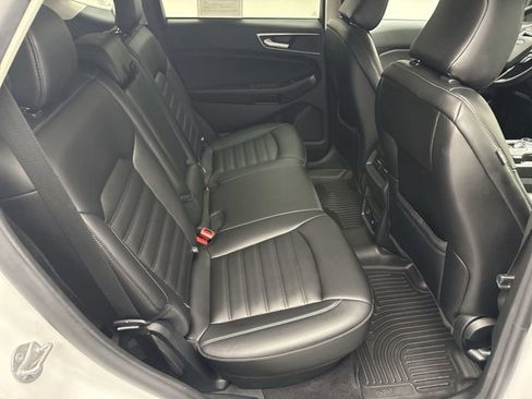 Used 2022 Ford Edge SEL w/ Convenience Package image 17