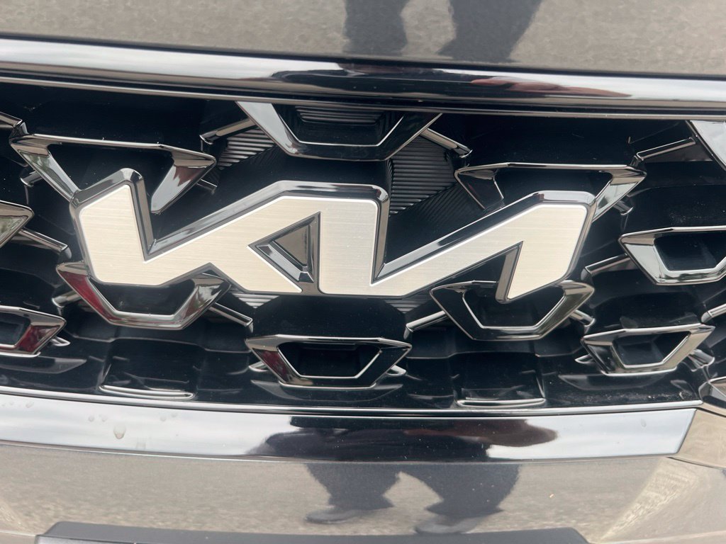 Certified 2023 Kia Sorento SX AWD/4WD image 31