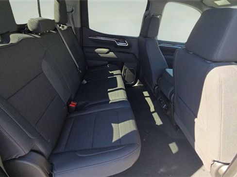 New 2026 GMC Sierra 1500 SLE w/ X31 Off-Road Package image 17