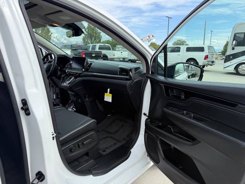 Used 2026 Honda Odyssey Elite image 27