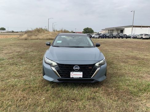 New 2025 Nissan Sentra SR w/ SR Premium Package image 2