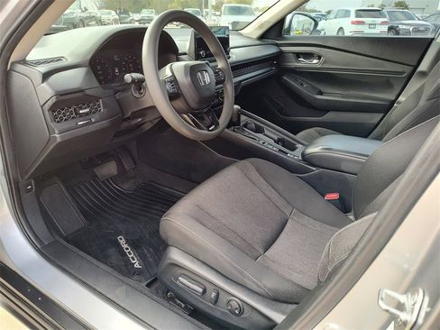 Used 2023 Honda Accord EX image 2