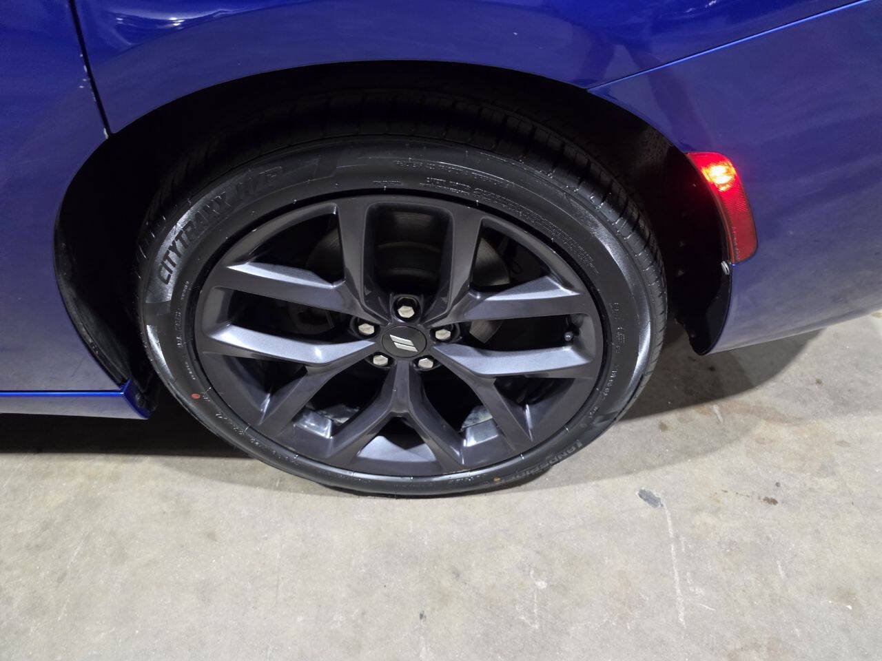 Used 2020 Dodge Charger SXT w/ Blacktop Package RWD image 25