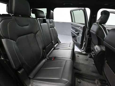 Used 2022 Jeep Grand Cherokee L Overland w/ Advanced Protech Group III image 55