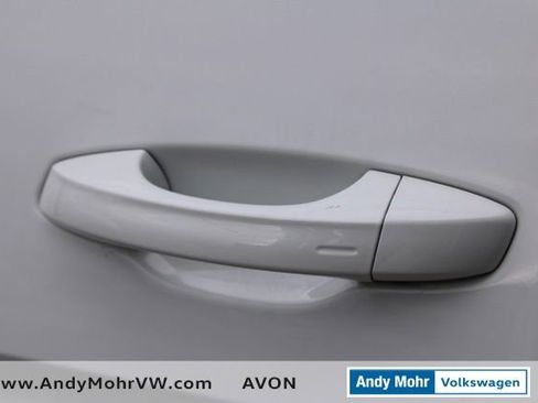 Used 2020 Volkswagen Atlas Cross Sport SE w/ Towing Package image 17